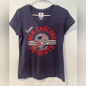 NFL New England Patriots NavyBlue Red Short Sleeve V-neck T-Shirt, Size Medium